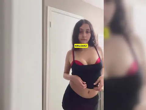 Watch this Indian hottie get leaked in this steamy porn video!